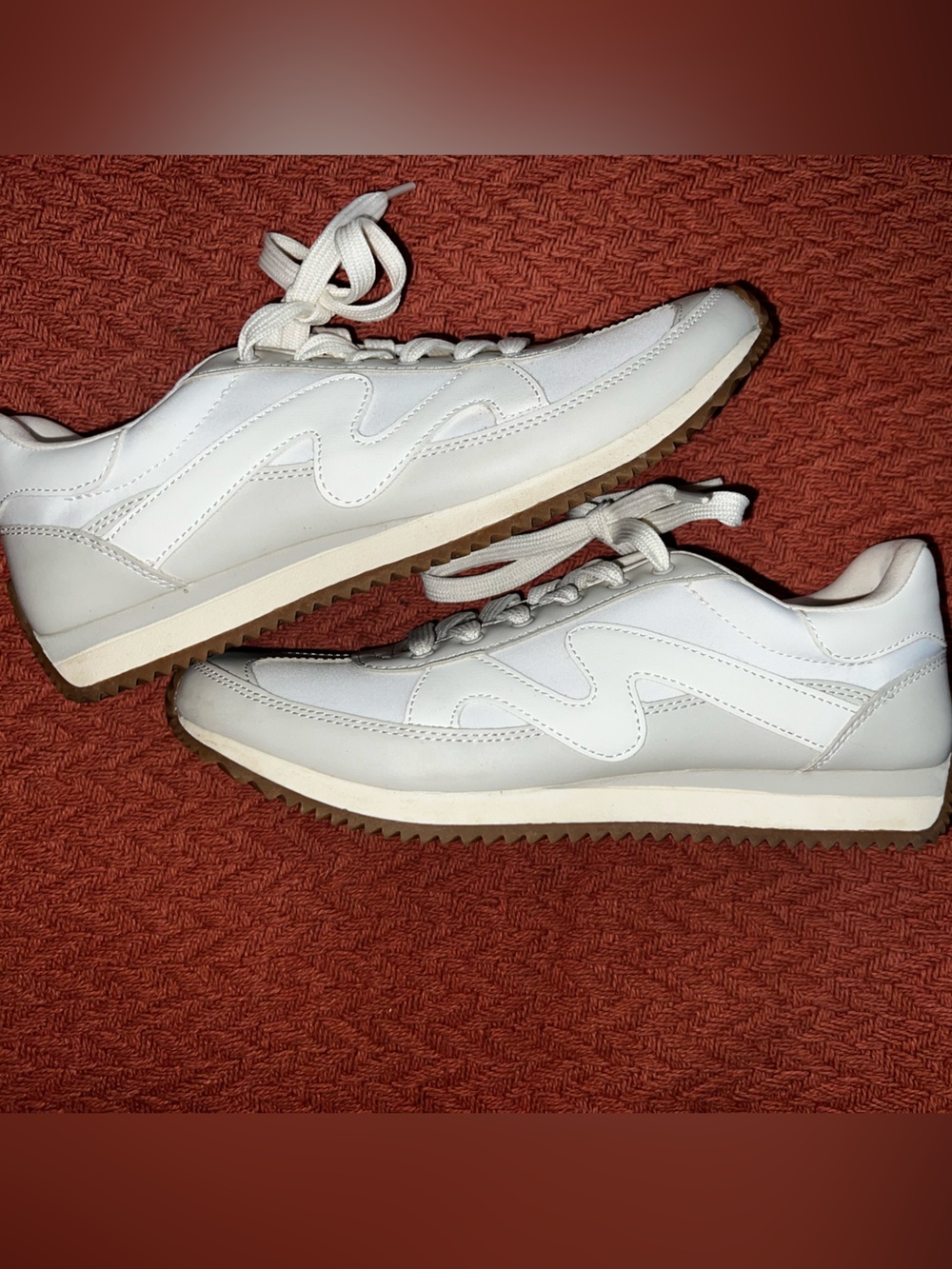 Universal Thread - Women's Mercedes Sneakers with Memory Foam Insole